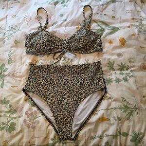 EUC Old Navy ditsy floral cinched top high waisted bikini set